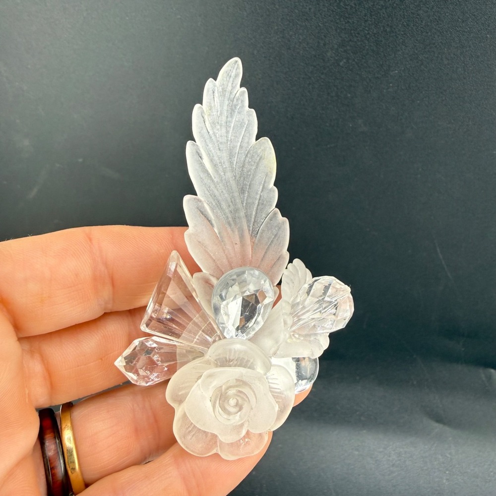 Vintage Estate Flower Brooch Clear Acrylic Floral Leaf Silver Tone 3.5in